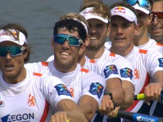 Mannenacht pakt zilver in Linz