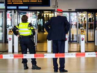 Politie: slachtoffers steekpartij Amsterdam CS willekeurig gekozen