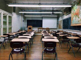 Redteam pleit voor tijdelijke sluiting scholen