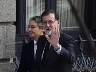 De regering van de Spaanse premier Rajoy struikelt over groot corruptieschandaal