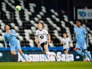 Debutant Zahavi gidst PSV met goal en assist naar groepsfase Europa League