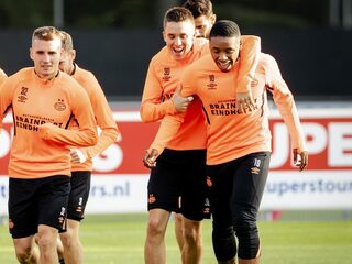 PSV'er Ryan Thomas voelt zich weer voetballer: 'Het was soms donker in mijn hoofd'