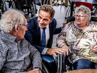 Het gaat beter in de zorg, maar voor hoe lang?