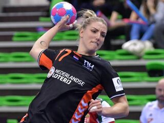 Handbalsters beginnen EK uitstekend met zege op Hongarije