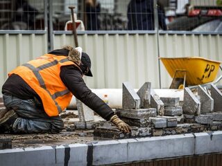 'Laagopgeleide eerder met pensioen? Slechts 50% van de laagopgeleide ouderen werkt überhaupt!'