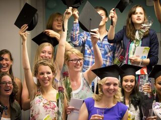 'Kinderen van rijke ouders halen drie keer vaker vwo-diploma'