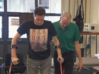 Zwitserse onderzoeker laat mensen met gedeeltelijke dwarslaesie weer lopen