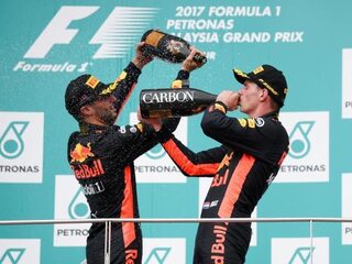 Verstappen boekt in Maleisië tweede GP-overwinning