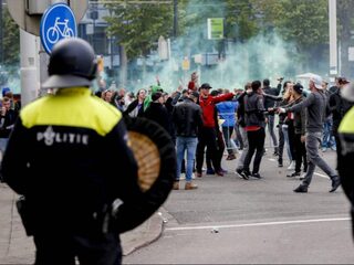 Podcast De Dag: 'Als agent op straat ben ik elke dag bang voor nieuw geweld'