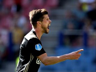 Ajax verslaat een slap Vitesse