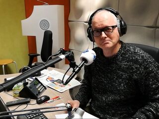 'Het NOS Journaal voegt steeds vaker smeuïge feitjes toe'