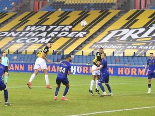 Vitesse overtuigend naar bekerfinale