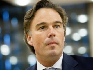 ‘Het Pieleke van Camieleke’: carnavalskraker over Camiel Eurlings