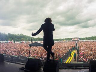 Dit gaan de Nederlandse muziek- en filmhits van 2019 worden