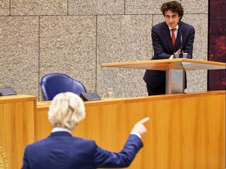 Racismedebat: 'Hopeloze poging om je van de ander te onderscheiden'