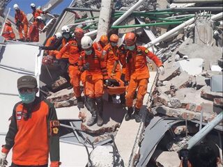 'Dit soort rampen wordt aangewend om koloniale clichés boven tafel te halen'