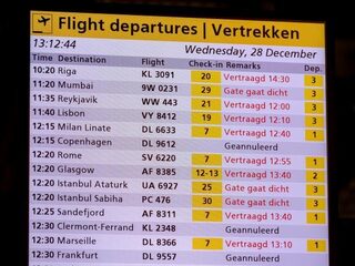 Tientallen vluchten op Schiphol geannuleerd vanwege de mist