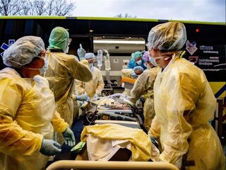 Podcast De Dag: 'Op een IC moet je zoeken naar lichtpuntjes'