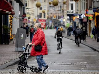 'Pas bezuinigen wanneer er weer economische groei is na de coronacrisis'