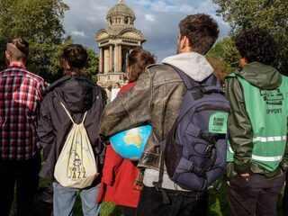 Hoe kun je de gevolgen van de klimaatcrisis onder ogen zien zonder depressief te worden?