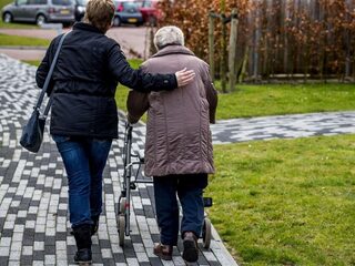 'Noodplan? Denk ook eens aan je bejaarde buurman!'