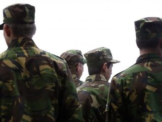 Vakbond na misbruikschandaal defensie: stop met ontgroenen