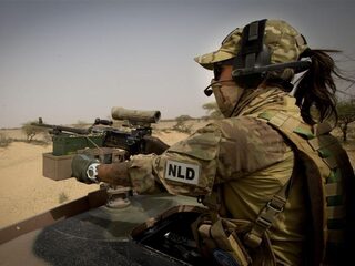 'Defensie heeft keihard vrouwen nodig'