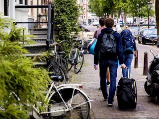 'Gebruik van Airbnb in Amsterdam voor het eerst omlaag'