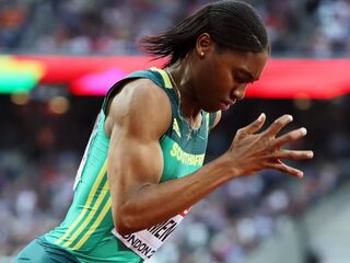 'Semenya heeft hormonale mazzel maar dat maakt haar geen Olympisch kampioen'