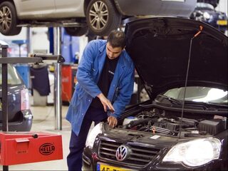 9 dingen waar je op moet letten als je gaat klussen aan je auto
