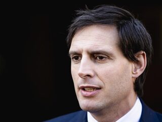 Wopke Hoekstra: toch Wilhelmus in de klas