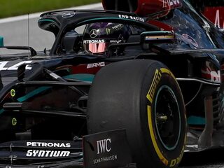 Red Bull protesteert tegen omstreden Mercedes' stuur