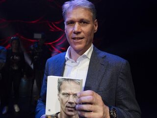 Boek maakt Van Basten weer boos om de medische fouten bij zijn blessure