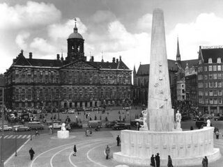 Deze Dag Toen: Nationaal Monument op de Dam onthuld