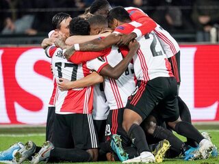 Feyenoord verrast Porto, AZ pakt knap een punt tegen Manchester United