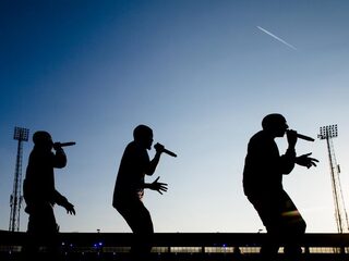 Stand.nl: Rappers moeten zich vrouwvriendelijker gedragen