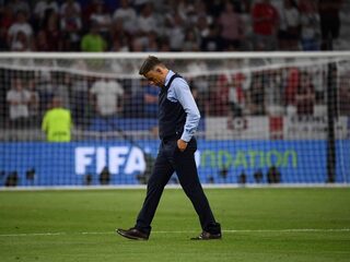 Relaxte Phil houdt wel van een dolletje (maar hij schiet er niets mee op)