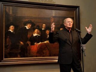 Liefdadigheid Van den Ende grotendeels naar eigen netwerk