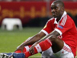 Ola John kan weer aan voetbalwedstrijden gaan denken