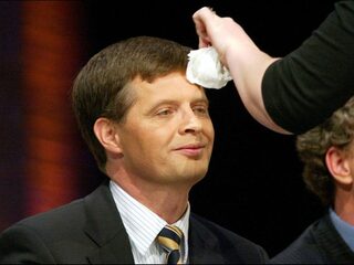 In 2002 gingen lijsttrekkers met elkaar in debat tijdens de Soundmixshow... 'Het zweet stond op mijn rug'