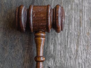 Bezwaar tegen ontslag: Rechter Korthals Altes (70) wil doorwerken na pensioen