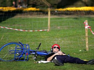 Wat voor geluid maakt jouw hoofd?