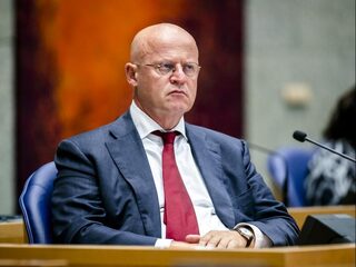 Staatsrechtdeskundige: 'Het beleid lijkt te worden aangepast als een minister zich niet aan regels houdt'