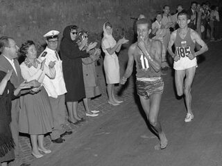 Abebe Bikila: de keizer van het lopen