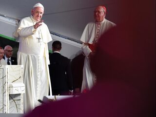 Podcast De Dag: Misbruikslachtoffer doet aangifte, 'katholieke kerk is een criminele organisatie'