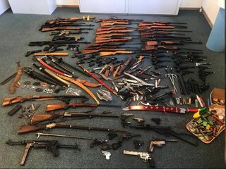 Bijna 200 wapens ingeleverd in Zaanstad: 'Wedloop onder jongeren moet doorbroken worden'