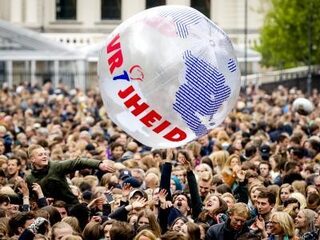 Vandaag op NPO Radio 1: Nederland viert vrijheid en e-bikes onder de loep