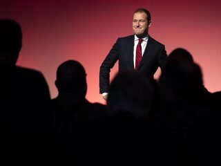 Asscher: Kabinet, regel vangnet voor ZZP'ers