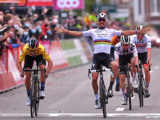 Alaphilippe juicht te vroeg, Roglič wint Luik-Bastenaken-Luik