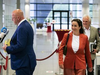 Vrijgegeven appverkeer Halsema-Grapperhaus: 'Je zet me in de kou'